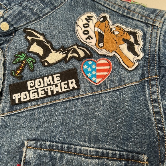 Levi's Dark Blue Denim Shirt with Colorful Patches - Picture 2 of 12